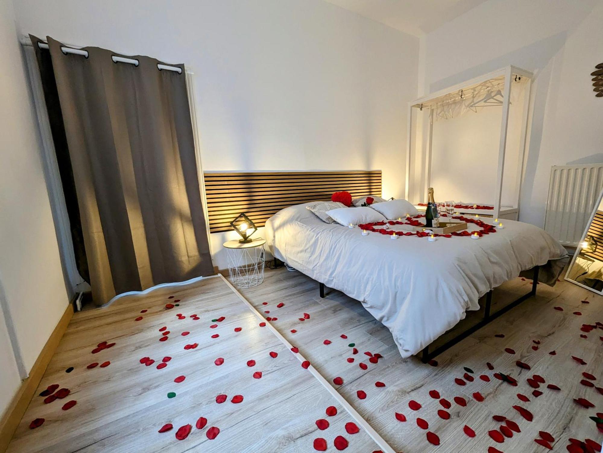 Logement Complet Dijon Centre Jusqu'A 6 Couchages Esterno foto
